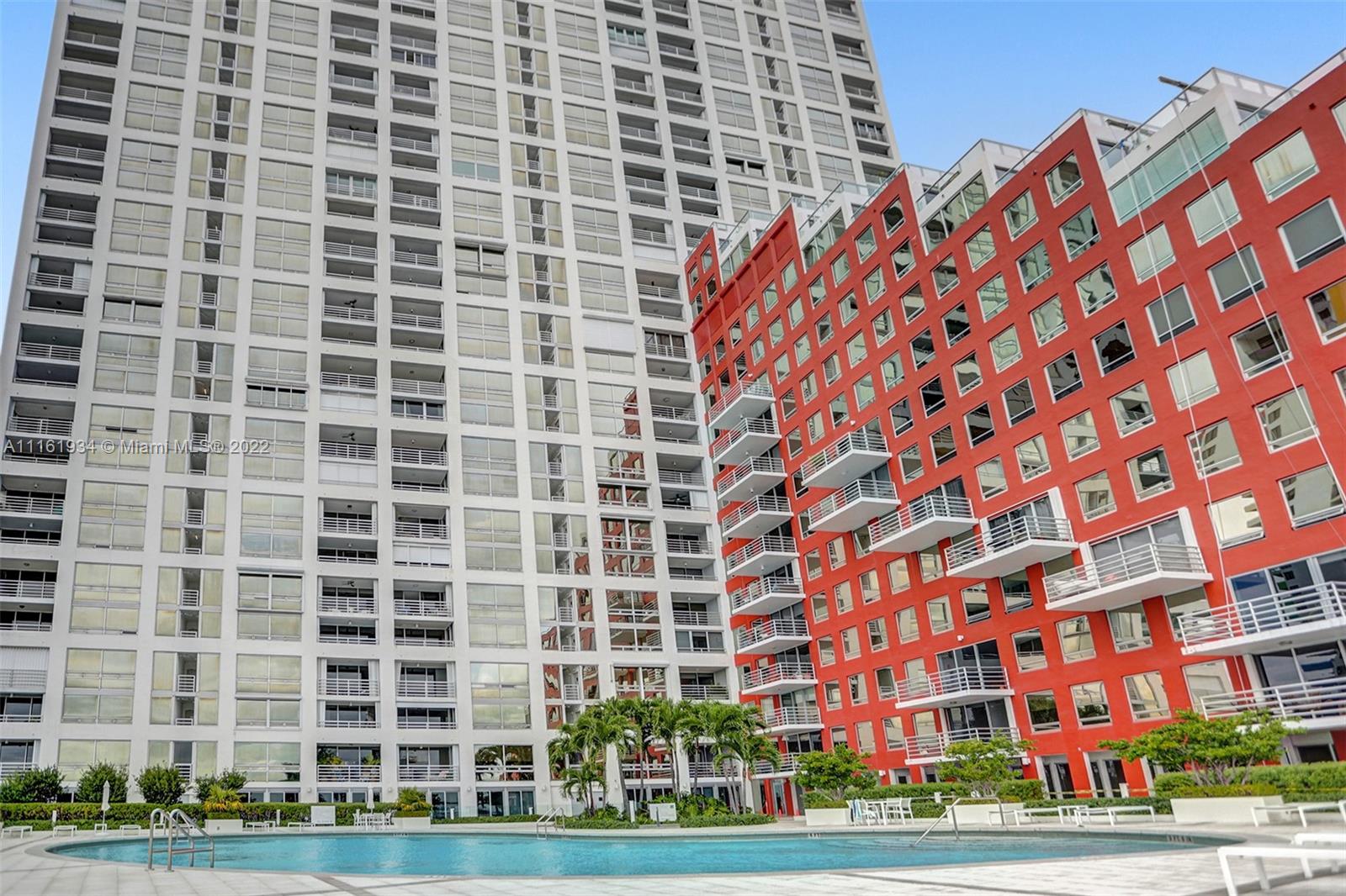 The Palace Condos For Sale and Rentals HQ Realty